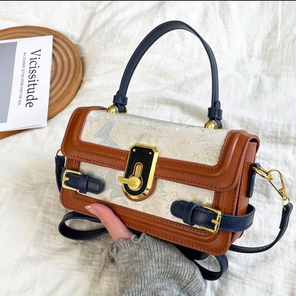 Elegant Brown and Cream Handbag - Picture 1 of 5